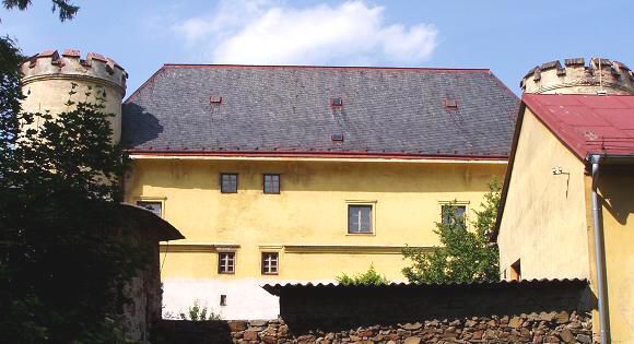 Zámek Dívčí Hrad (Maidburg)
